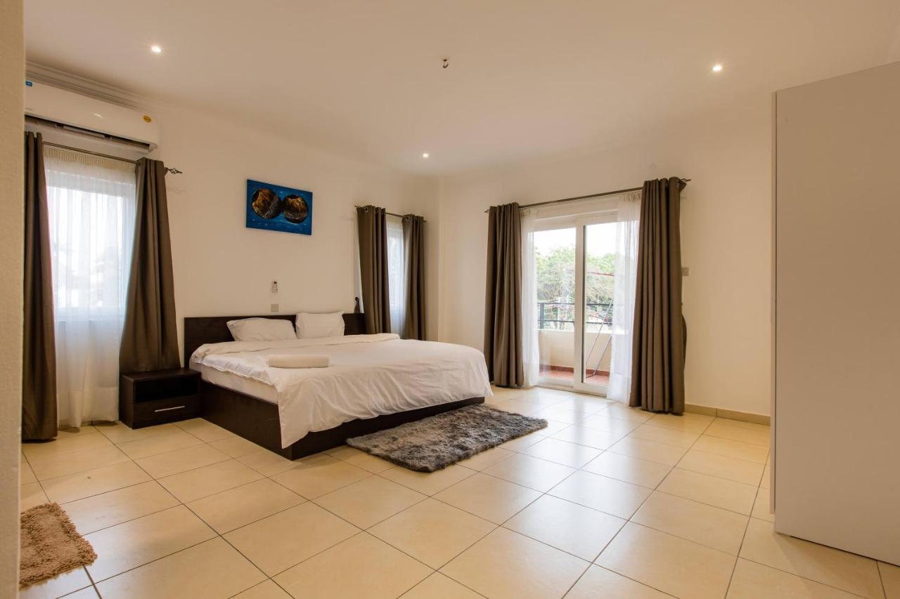 Accra Fine Suites - Holi Flats Airport Residential Екстер'єр фото